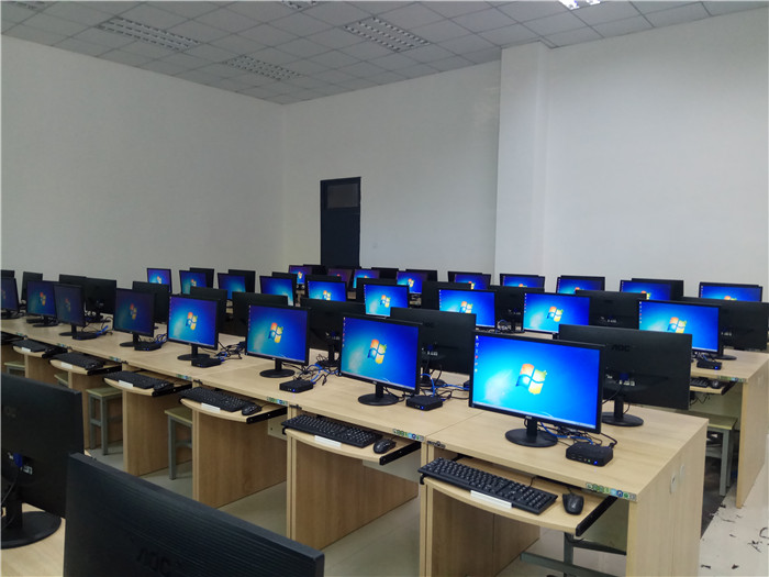 图9实验室设备调试完成