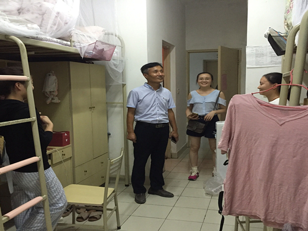 9.10立达杨校长看望交流生9_副本