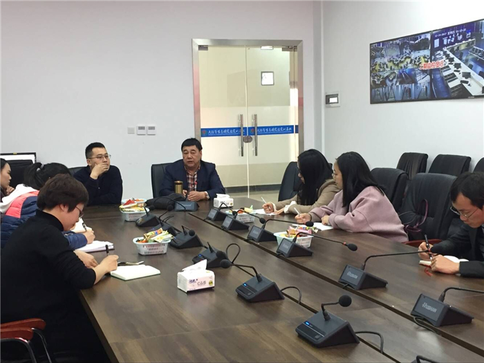 qq图片新教师座谈会2
