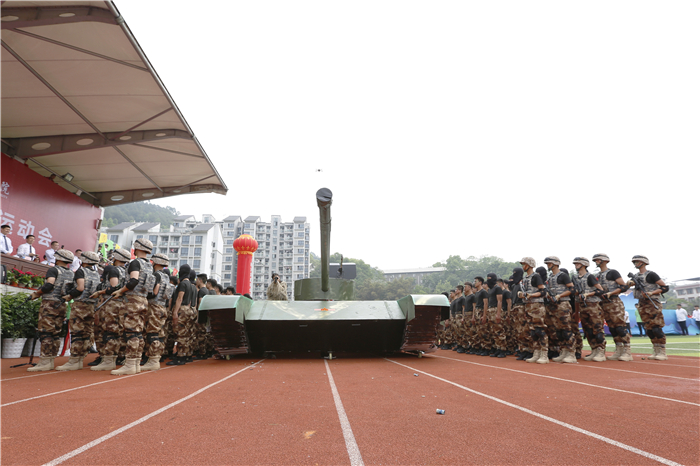 10 土木工程学院坦克
