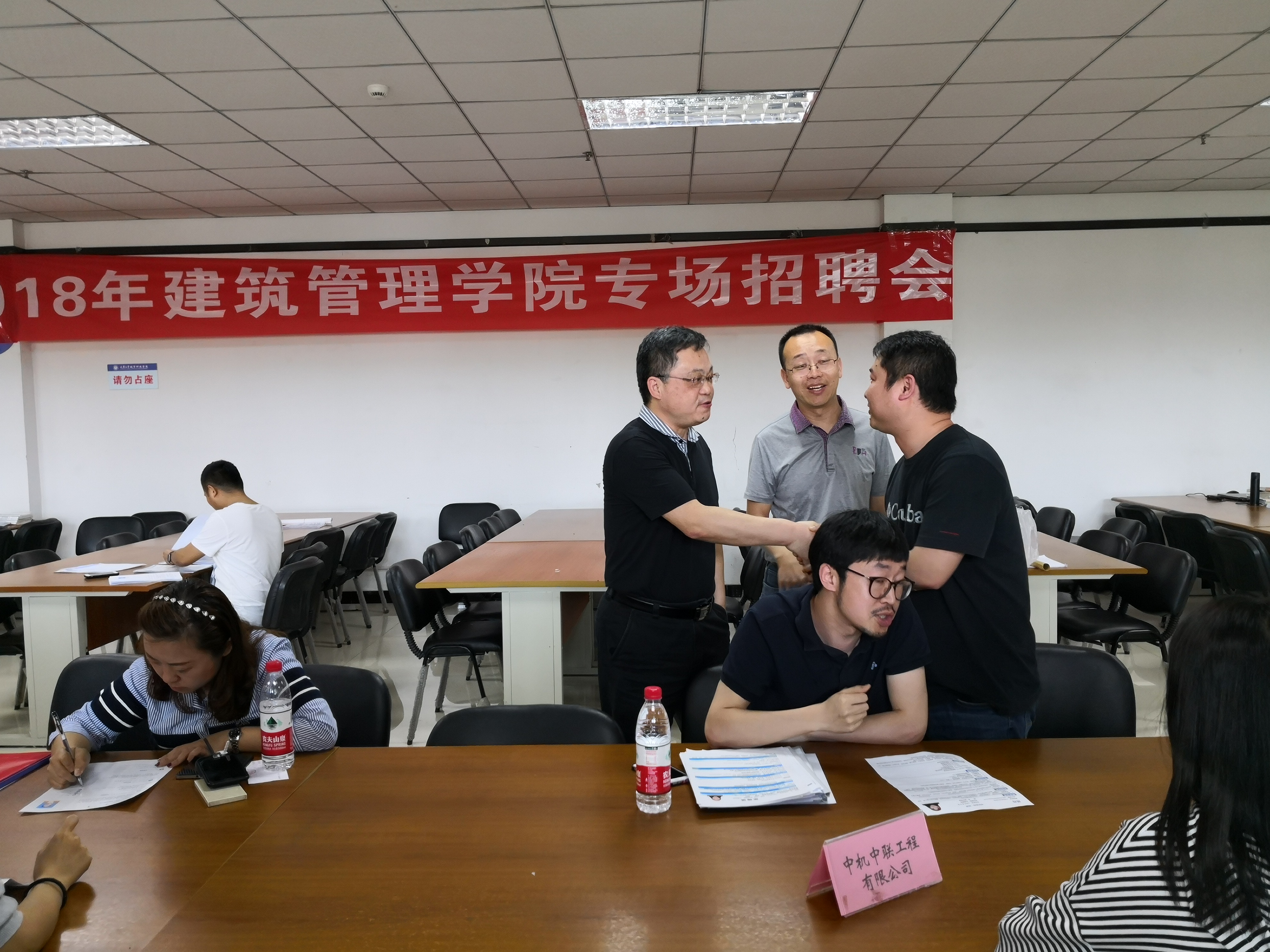 院长书记亲临现场