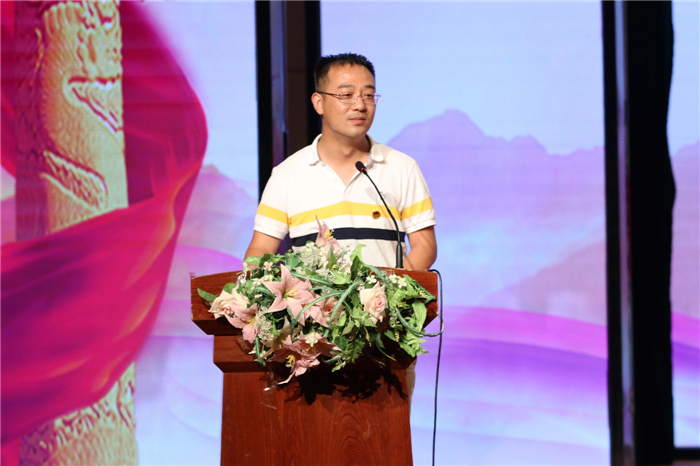 纪振鹏团总支书记总结