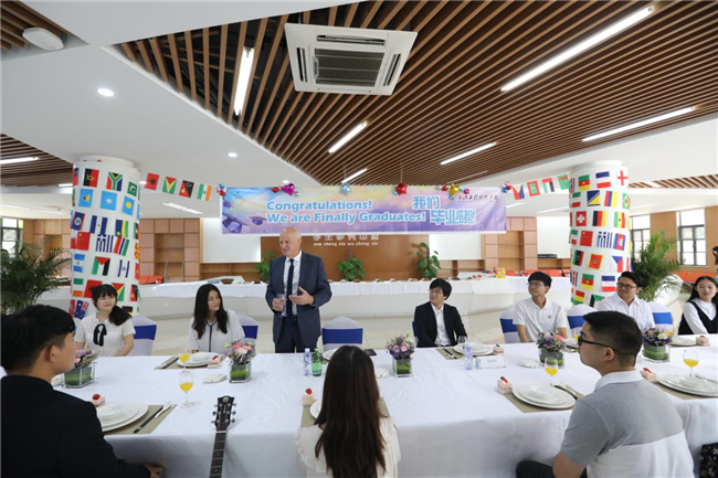 共进午餐 共进午餐