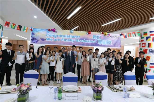 午餐合影 午餐合影