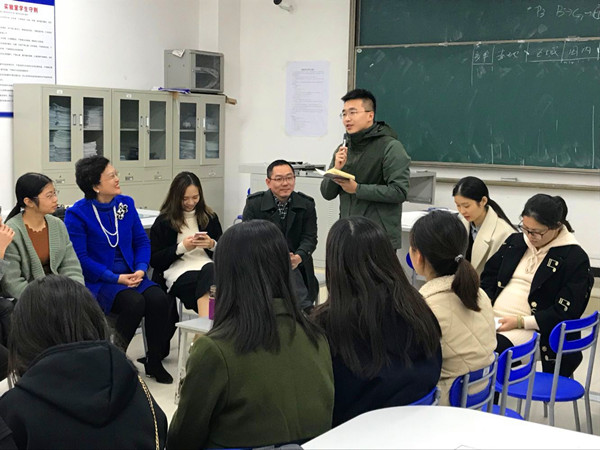 图片五：学生发言_副本