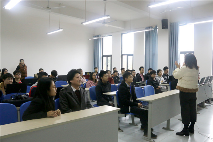 广州粤嵌通信科技股份有限公司重庆分公司副总经理李盼弟介绍了企业文化