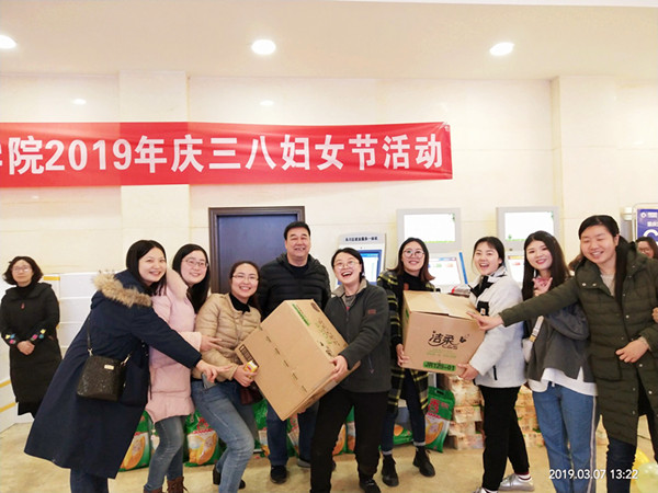 院长与获奖队_副本