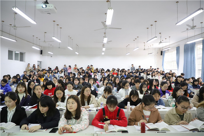 学生