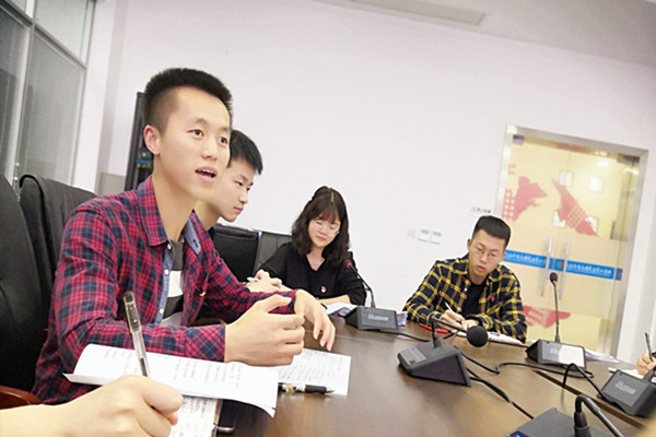 支部党员同志发言——张洪宝_副本