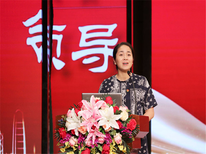 何校讲话_副本