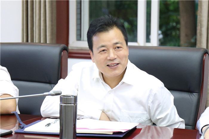 图片3章书记发言