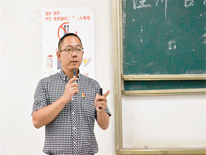 李晓飞老师_副本