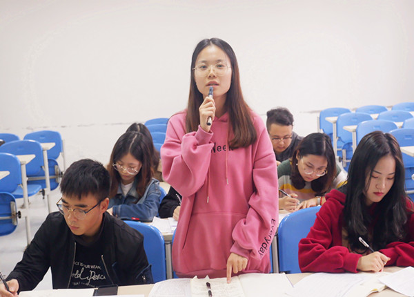 第二小组代表侯燕_副本