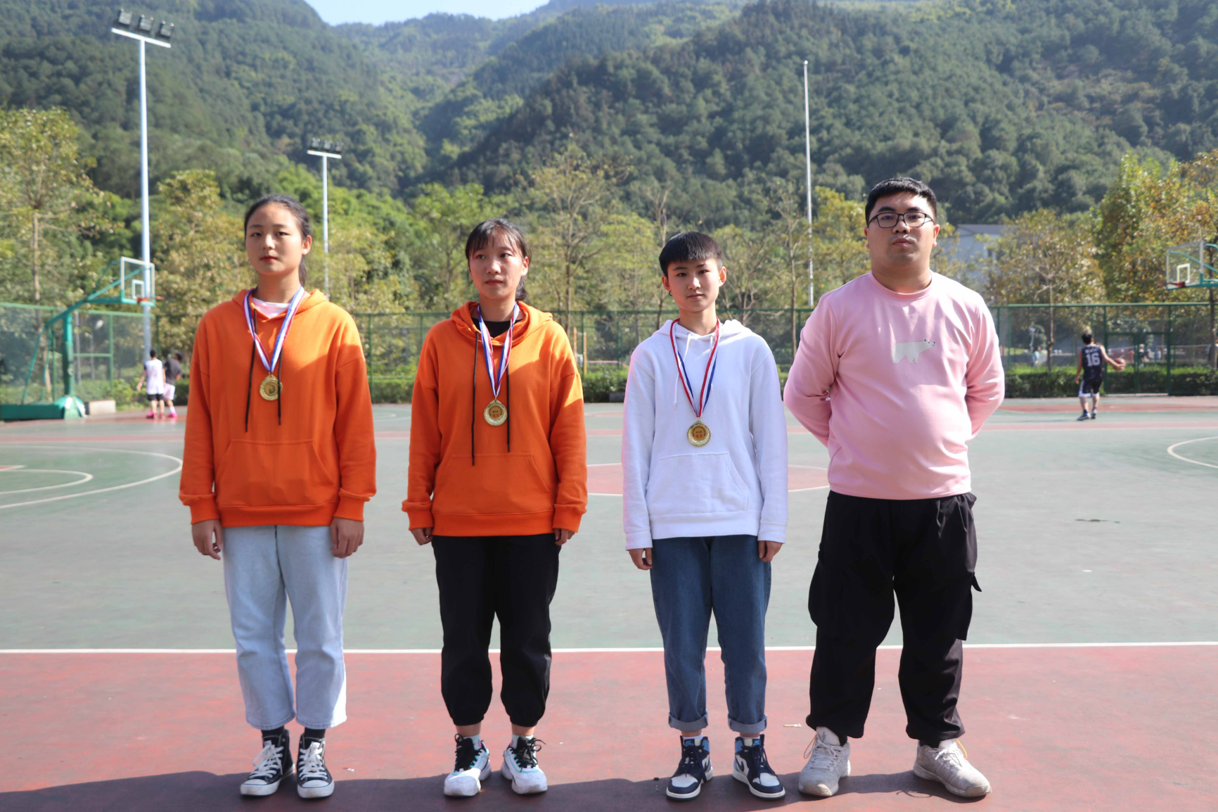 图片10。。 图片10。。