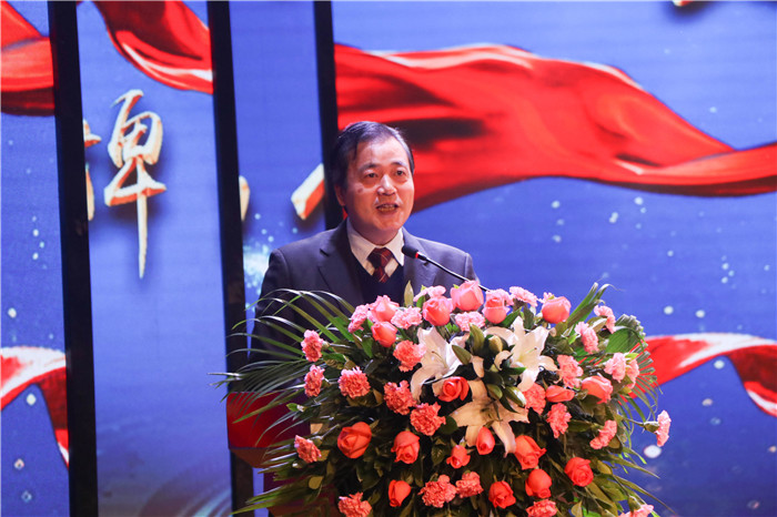 章书记发言