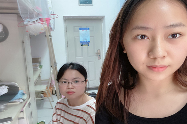 5-622宿舍-似亲姐，是姐妹