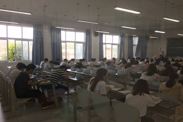 周政霖老师所带19会计学（财务管理）8班 线下第一课 经济数学（2）