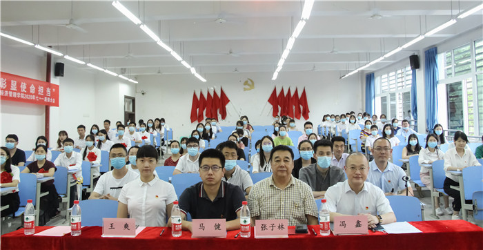图十七