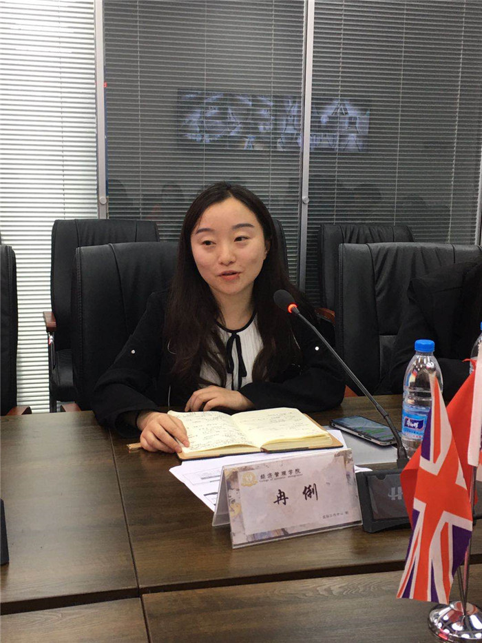 图三：冉俐副主任发言