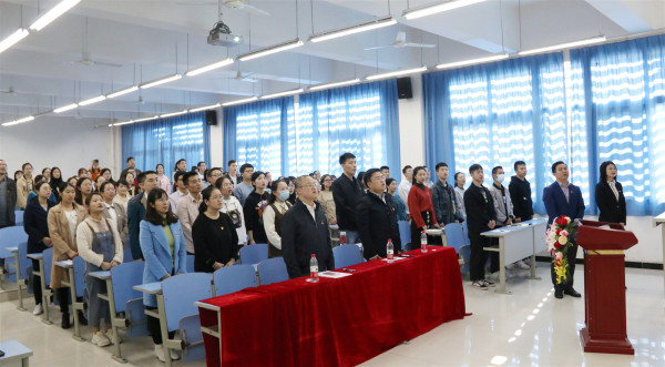 13全体奏唱国际歌