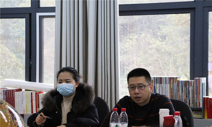 座谈会 4