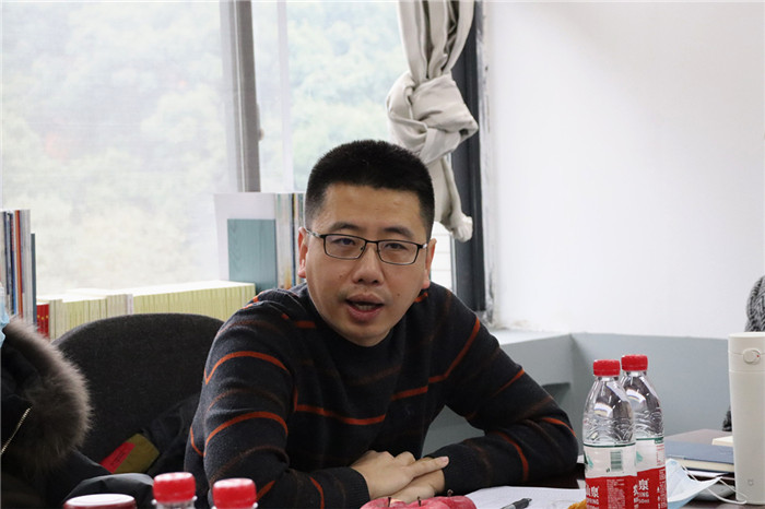 座谈会 6
