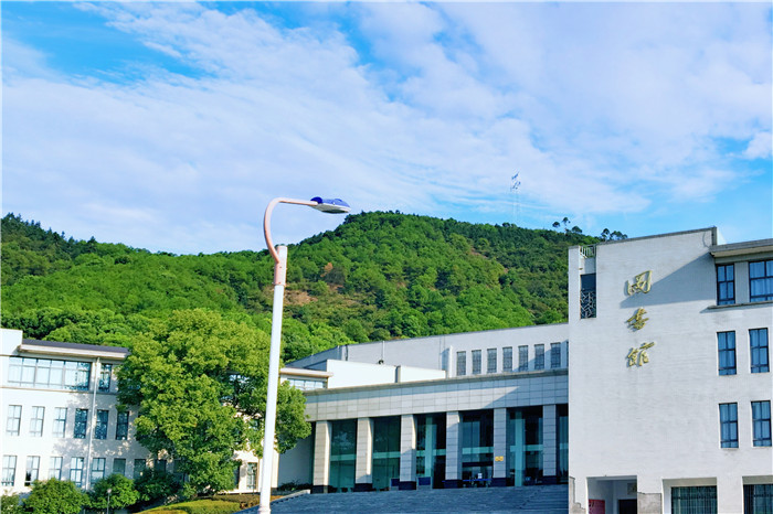 重庆大学城市科技学院3
