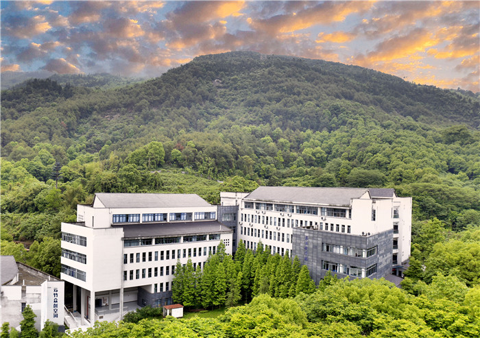 重庆大学城市科技学院1