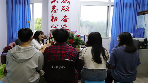 玲姐对谈话对象提出建议