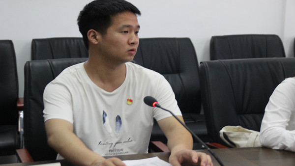 5.13学史鉴得失，学诗志高昂 经济管理学院学生第四党支部专题读书分享会 (2)