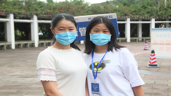 志老师与志愿者