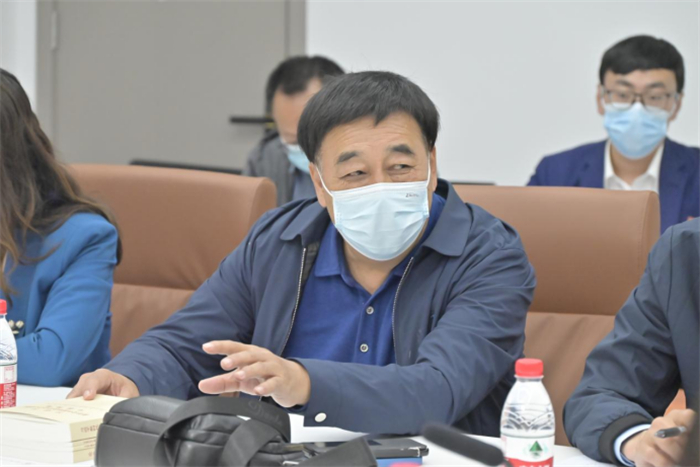 重庆城市科技学院开展主题教育专题读书班第一期集中学习研讨(1)1879