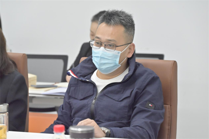重庆城市科技学院开展主题教育专题读书班第一期集中学习研讨(1)1971