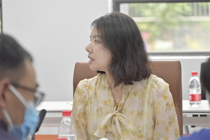 重庆城市科技学院开展主题教育专题读书班第一期集中学习研讨(1)2300