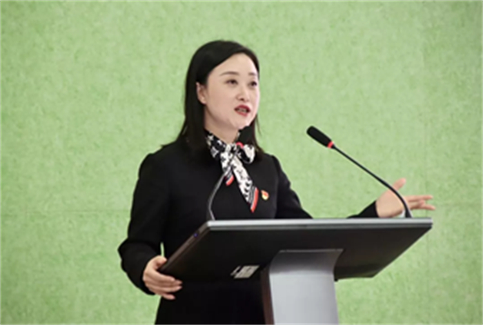 学校党委委员、校长助理田妍妮为艺术与传媒学院师生作学习贯彻习近平总书记“七一”重要讲话精神专题宣讲