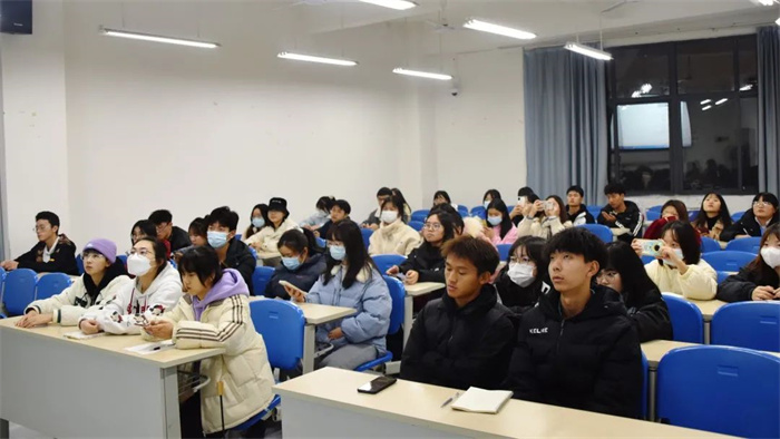 人文学院团总支•学生会开展策划能力专项培训会