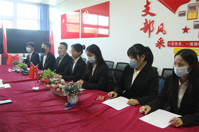 经济管理学院学生一支部开展拟发展对象谈心谈话