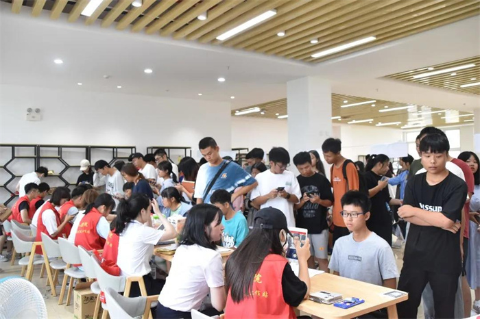 我为群众办实事，人文学院党建工作站在行动