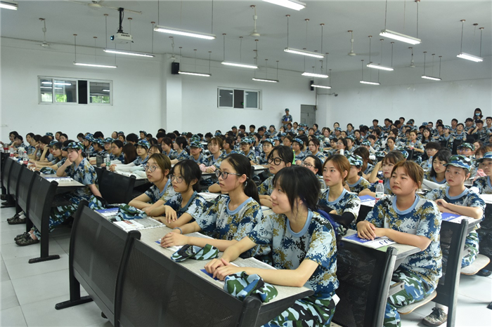 艺术与传媒学院开展新生入学教育