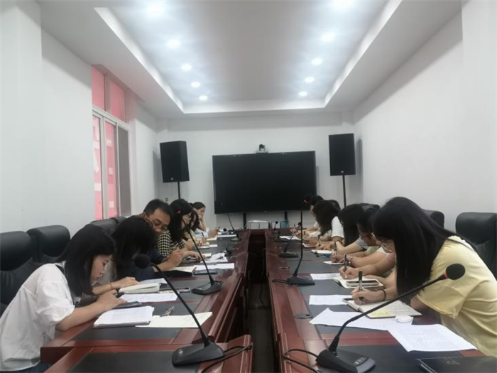 人工智能与大数据学院召开辅导员开学工作例会