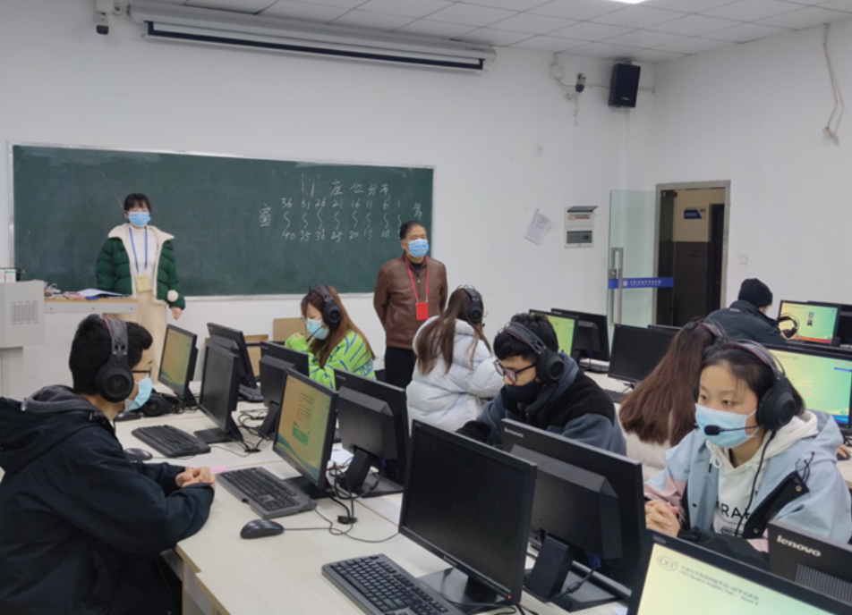 【一点资讯】重庆城市科技学院2021年下半年大学英语四、六级口语考试顺利举行