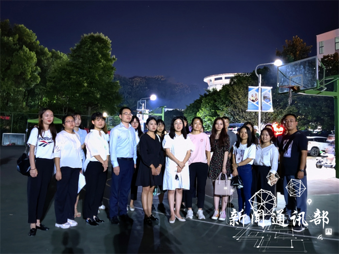 人工智能与大数据学院顺利开展暖心查寝活动