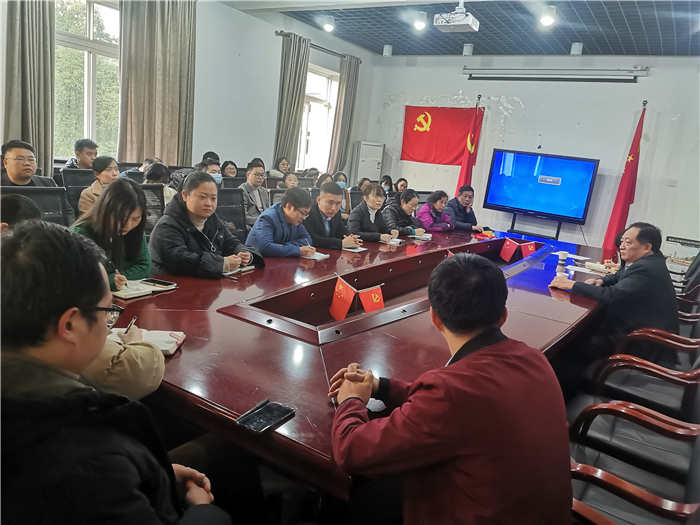 建筑与土木工程学院召开期中教学检查教师座谈会