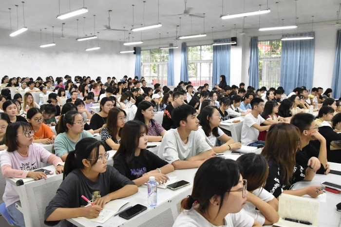 矢志奋斗，向党靠齐——人文学院第二十五期入党积极分子培训圆满结束
