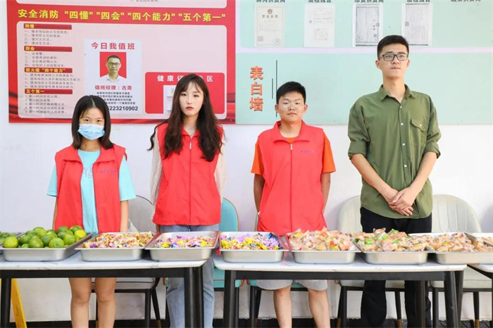 赓续传统文化 润泽师生心灵 重庆城科万份月饼为在校师生送上中秋祝福