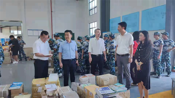重庆城科新学期教材发放工作顺利完成