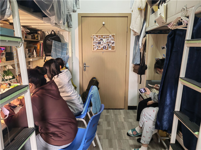艺术与传媒学院召开疫情防控主题班会