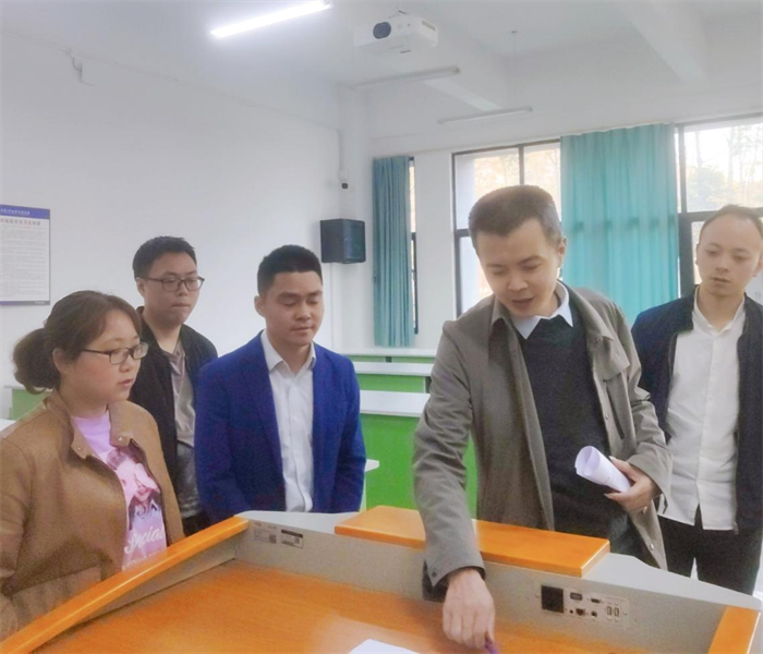 【上游号】重庆城市科技学院聚焦实验室安全开展专项行动