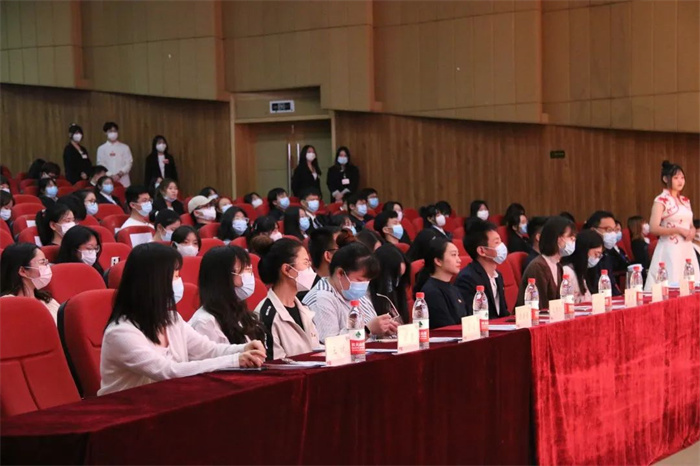 人文学院圆满举行2021-2022学年五四表彰大会