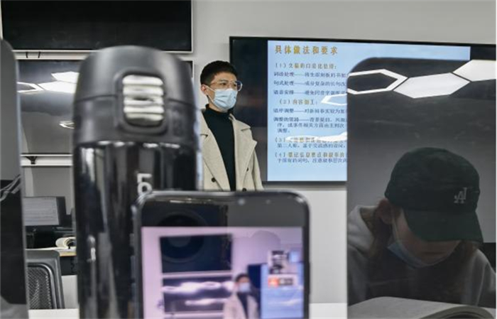 艺术与传媒学院推进线上线下教学平稳过渡